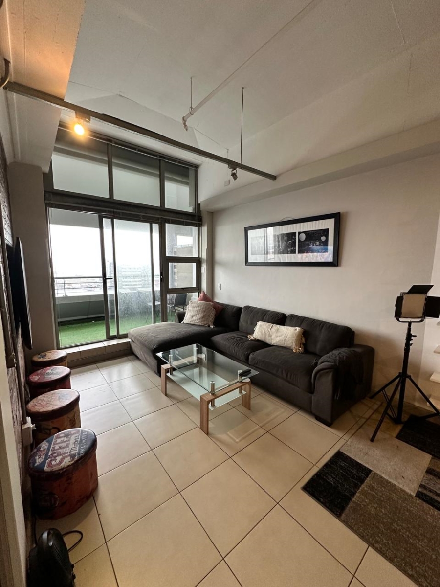 To Let 1 Bedroom Property for Rent in Woodstock Western Cape